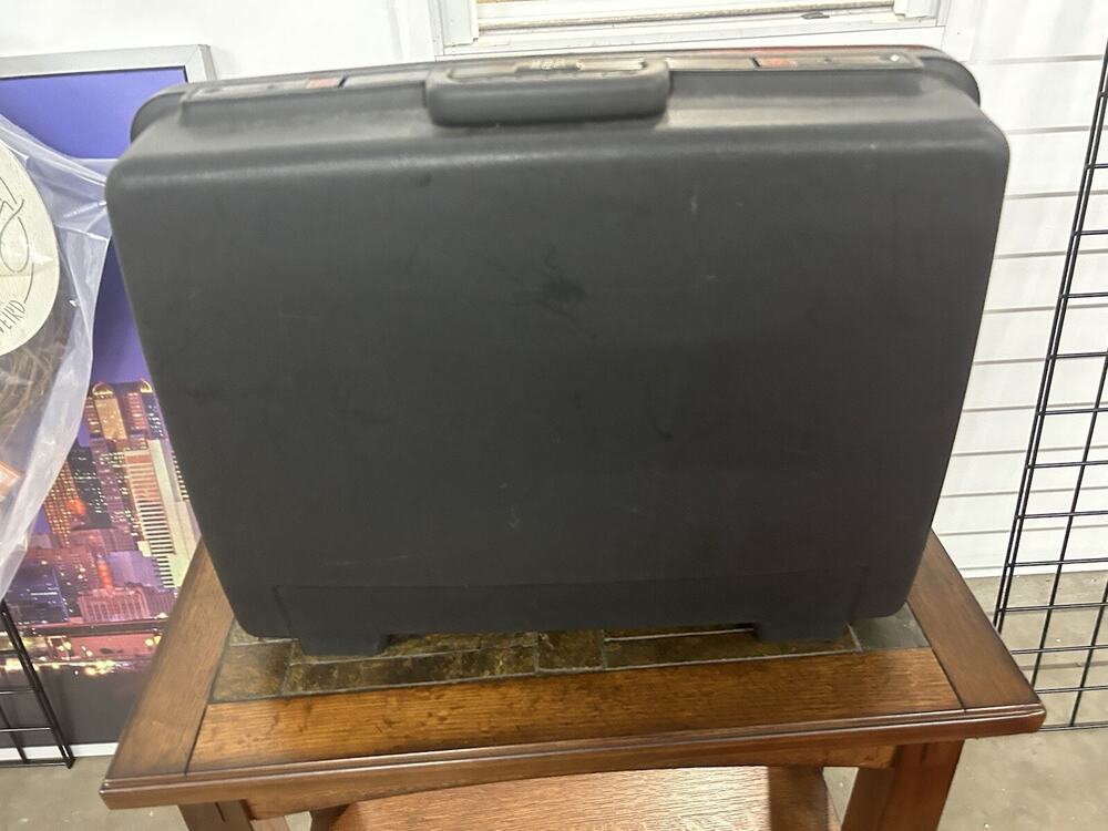 Vintage Delsey Club Hardside black Luggage Suitcase 21x16x8